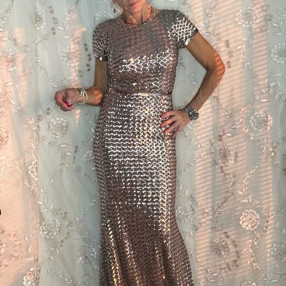 Aqua formal, SZ 6, rose gold, sequins gown. - Picture 10 of 15